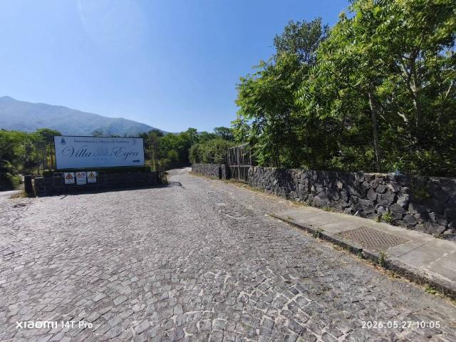 Terreno in vendita a Massa Di Somma, Campania