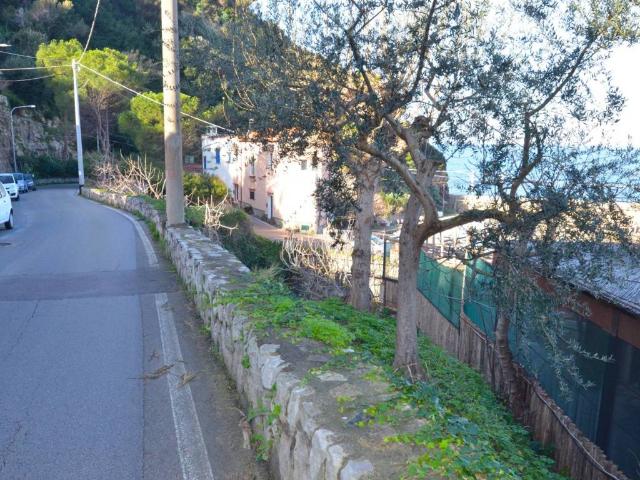 Terreno in vendita a Massa Lubrense, Campania