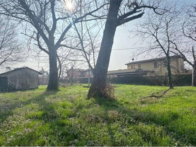 Terreno in vendita a Medesano