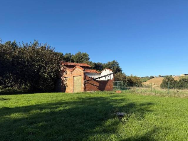 Terreno in vendita a Medesano