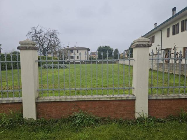 Terreno in vendita a Megliadino San Vitale, Veneto