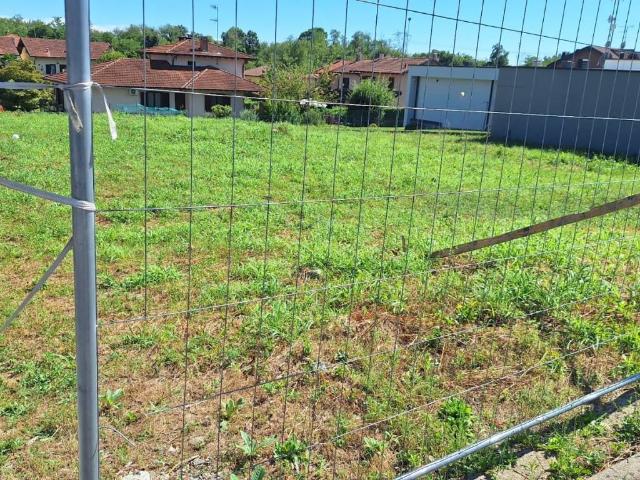 Terreno in vendita a Mercallo, Lombardia