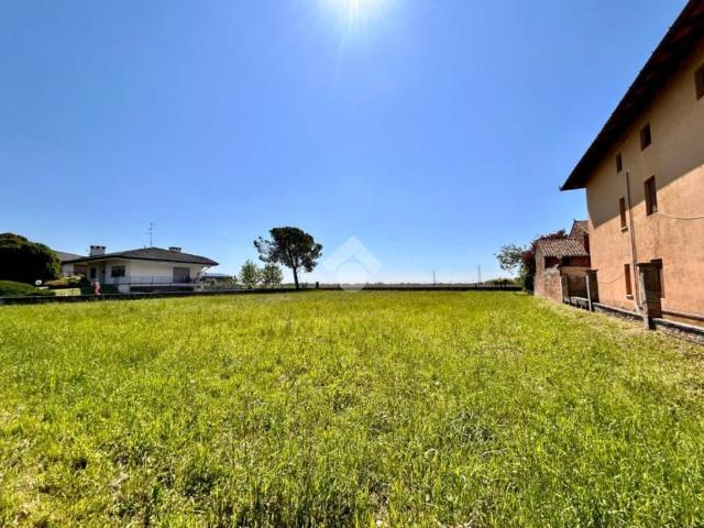 Terreno in vendita a Mereto Di Tomba, Friuli-Venezia Giulia