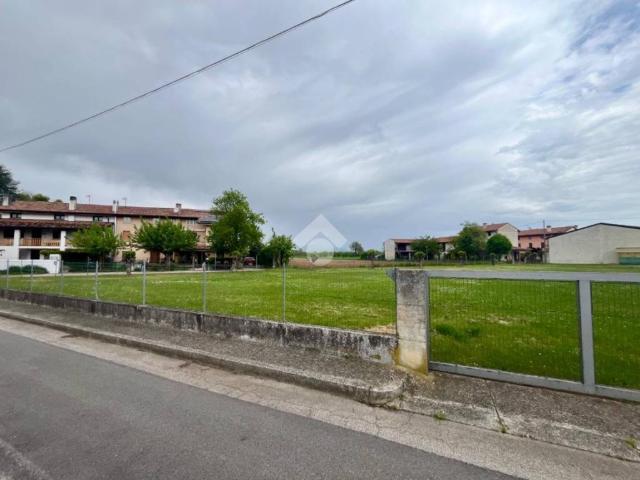 Terreno in vendita a Mereto Di Tomba, Friuli-Venezia Giulia