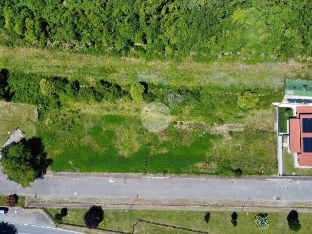Terreno in vendita a Mezzane Di Sotto, Veneto