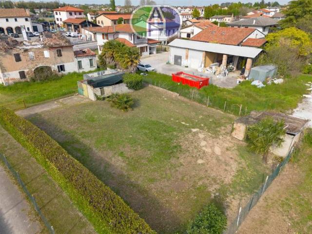 Terreno in vendita a Porto Menai, Gambarare