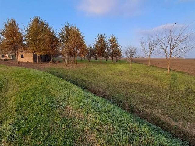 Terreno in vendita a Unione Comuni Modenesi Area Nord, Mirandola