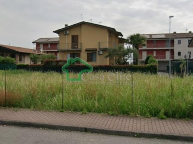 Terreno in vendita a Misano Gera D'adda, Lombardia