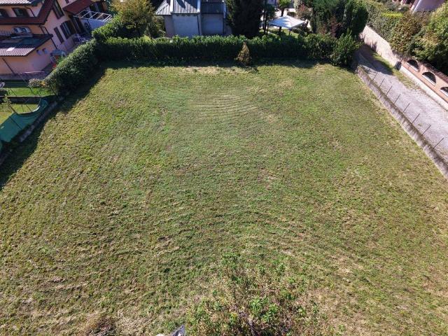 Terreno in vendita a Misinto, Lombardia