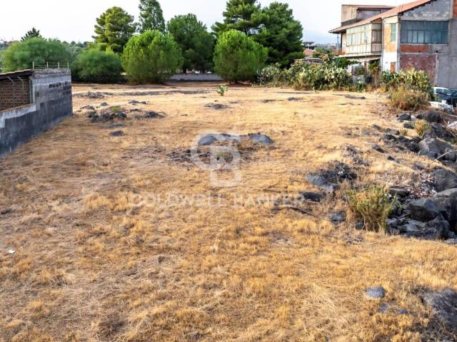 Terreno in vendita a Misterbianco, Sicilia