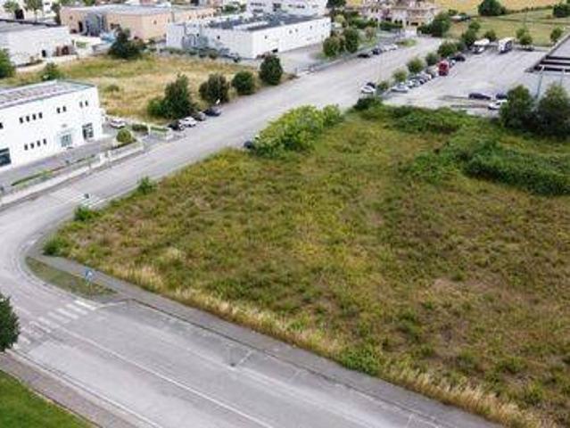 Terreno in vendita a Crocetta-San Lazzaro-Modena Est, Modena