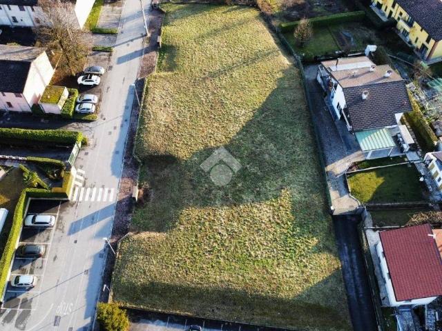 Terreno in vendita a Molteno, Lombardia