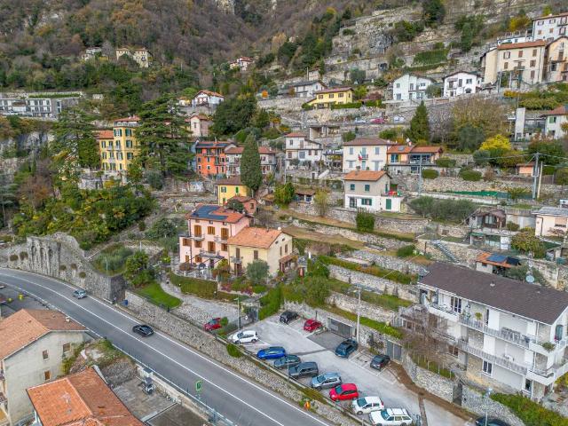 Terreno in vendita a Moltrasio, Lombardia