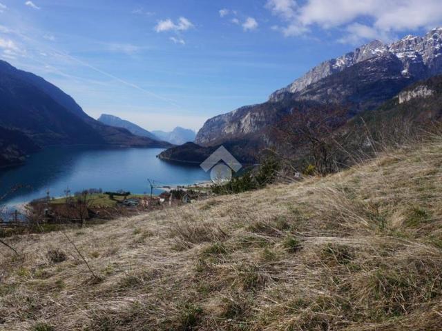 Terreno in vendita a Comunità della Paganella, Molveno