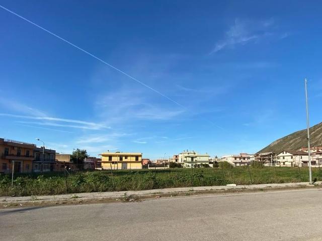 Terreno in vendita a Mondragone