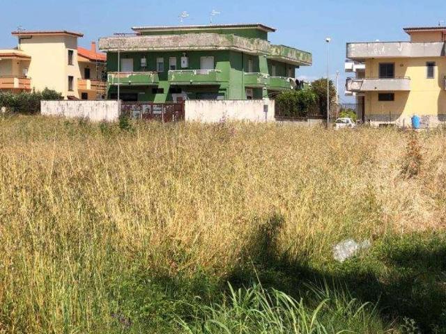 Terreno in vendita a Mondragone, Campania
