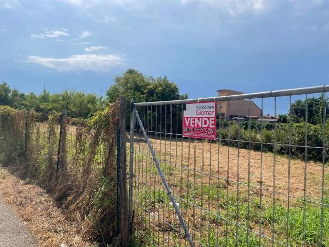 Terreno in vendita a Mondragone, Campania