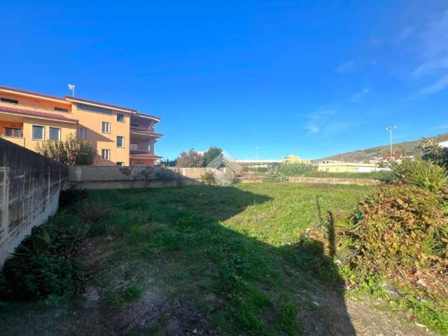 Terreno in vendita a Mondragone, Campania