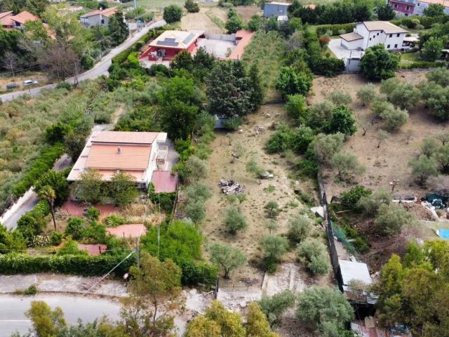 Terreno in vendita a Pezzingoli, Monreale