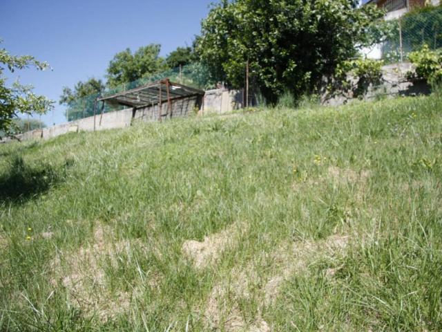 Terreno in vendita a Montano Lucino, Lombardia