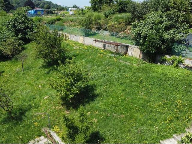 Terreno in vendita a Montano Lucino, Lombardia