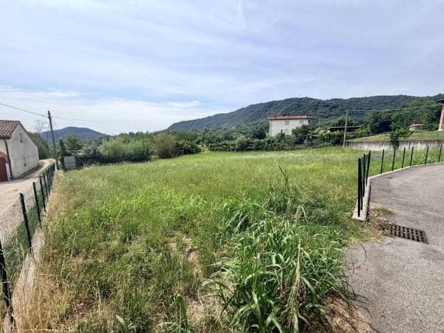 Terreno in vendita a Monte Di Malo, Veneto
