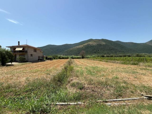 Terreno in vendita a Monte San Biagio, Lazio