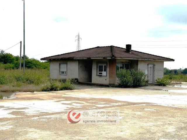 Terreno in vendita a Montecchio Precalcino, Veneto