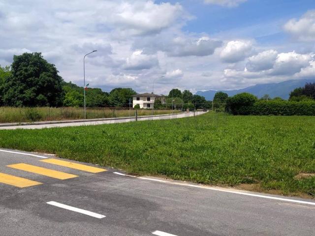 Terreno in vendita a Montecchio Precalcino, Veneto