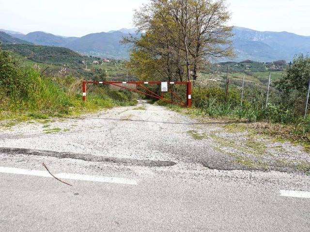 Terreno in vendita a Montecorvino Pugliano, Campania