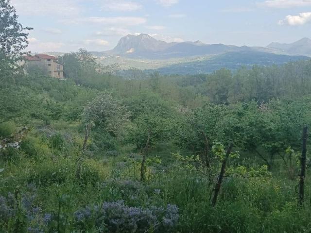 Terreno in vendita a Montefredane, Campania