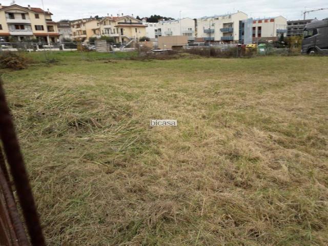 Terreno in vendita a Osteria Nuova, Marche