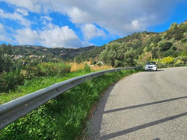 Terreno in vendita a Calabria, Catanzaro
