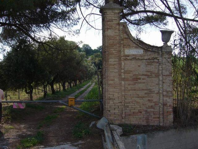 Terreno in vendita a Ragnola, Marche