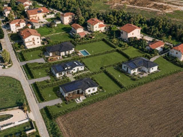 Terreno in vendita a Montereale Valcellina, Friuli-Venezia Giulia