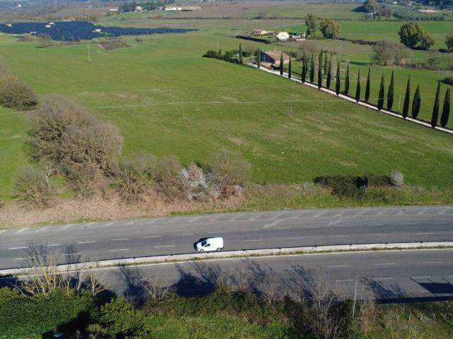 Terreno in vendita a Monterosi, Lazio
