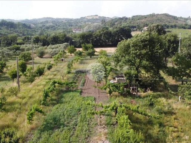 Terreno in vendita a Montesarchio, Campania
