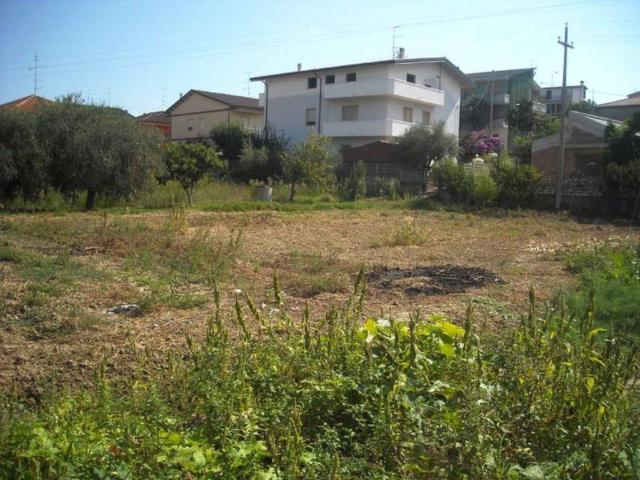 Terreno in vendita a Montesilvano, Abruzzo