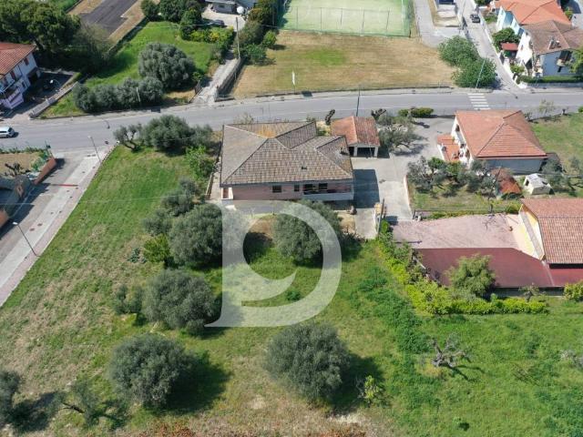 Terreno in vendita a Montesilvano, Abruzzo