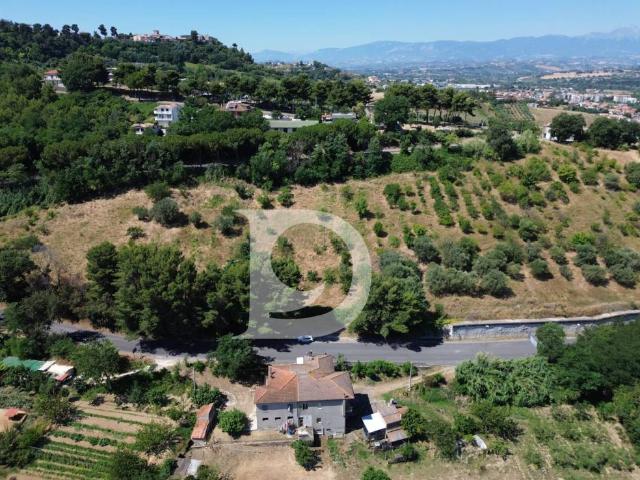 Terreno in vendita a Montesilvano, Abruzzo