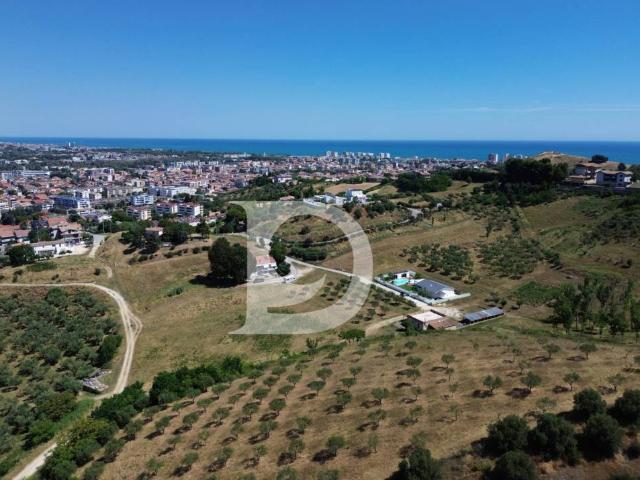 Terreno in vendita a Montesilvano, Abruzzo