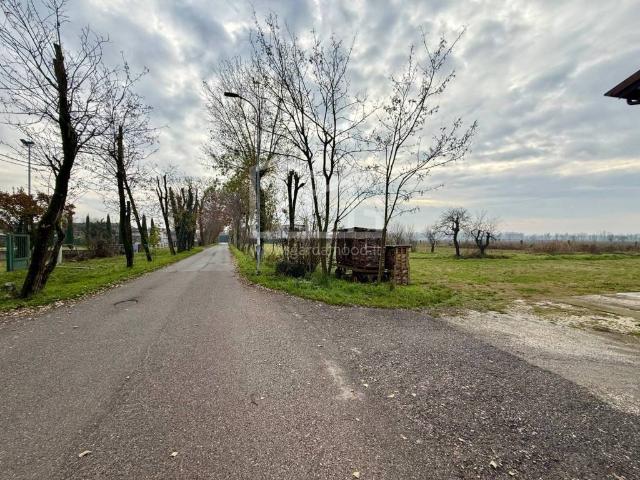 Terreno in vendita a Montichiari, Lombardia