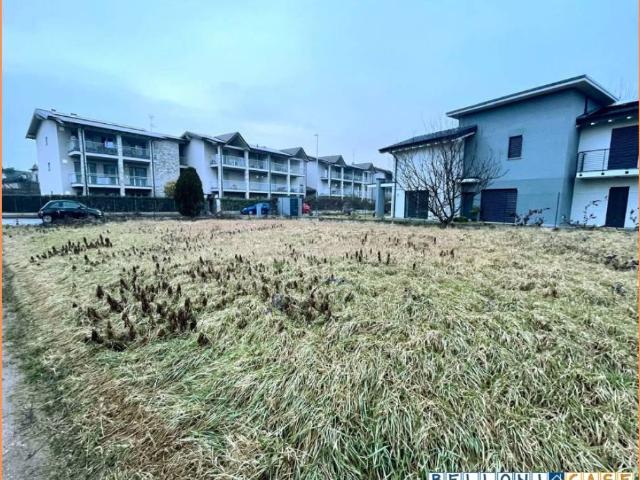 Terreno in vendita a Morazzone, Lombardia