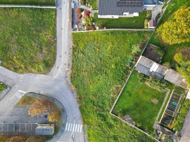 Terreno in vendita a Mornago, Lombardia
