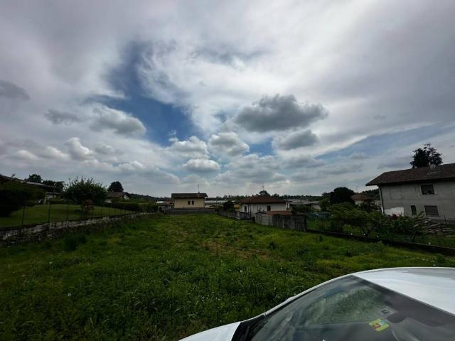 Terreno in vendita a Mornago, Lombardia