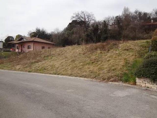 Terreno in vendita a Moruzzo, Friuli-Venezia Giulia
