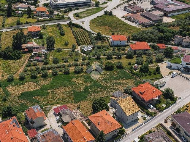 Terreno in vendita a Mosciano Sant'angelo, Abruzzo