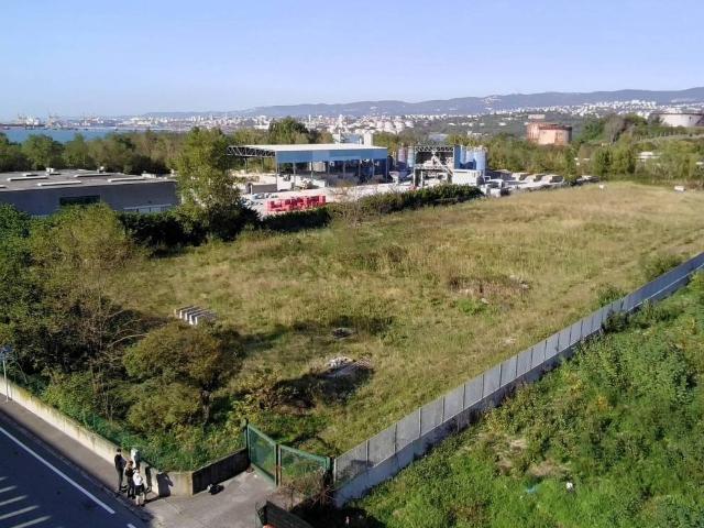 Terreno in vendita a Muggiò, Friuli-Venezia Giulia