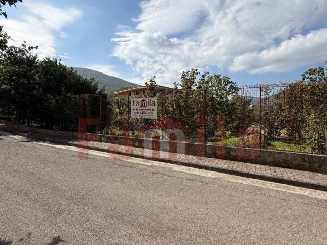 Terreno in vendita a Mugnano del Cardinale, Avellino