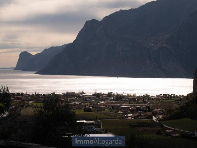 Terreno in vendita a Comunità Alto Garda e Ledro, Nago